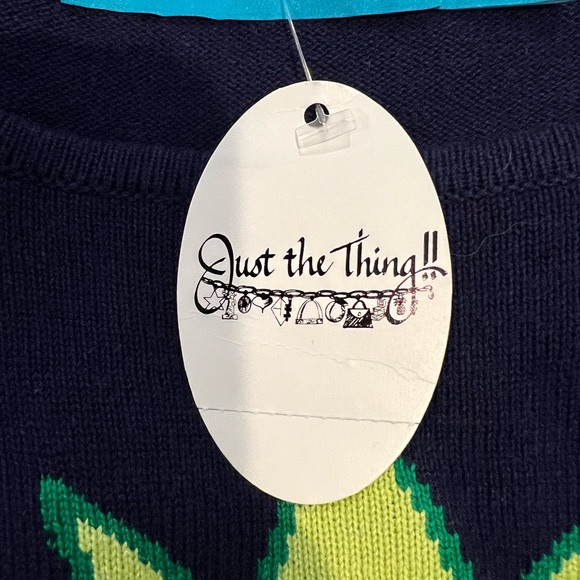 Tori Richard ⭐️NWT⭐️navy and pineapple sweater - Picture 5 of 9